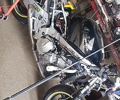 Honda cbr f2 600 track bike - Image 3/9