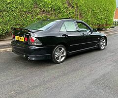 2001 Lexus IS 200