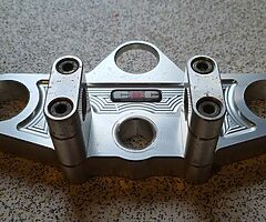 CNC MACHINED TOP YOKE