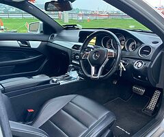 Mercedes Benz C220 - Image 8/10