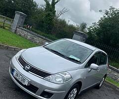 NISSAN TIIDA