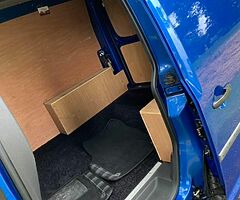 2016 VW Caddy 2.0L R Design - Image 8/10