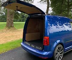 2016 VW Caddy 2.0L R Design - Image 9/10