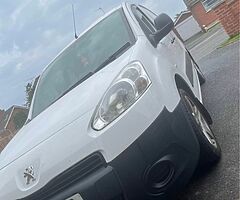 2012 Peugeot Partner