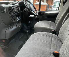 2004 Transit 2.5  lab - Image 4/9