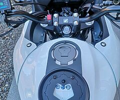 2016 Honda CB - Image 4/10