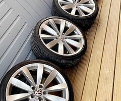 19” VW ALLOY WHEELS