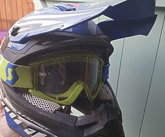 Motocross helmet & Goggles - Image 3/3