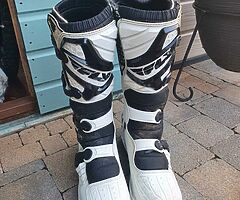 Motocross boots