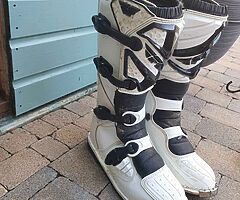 Motocross boots
