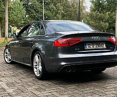 Audi A4 2.0 diesel . Manual .  Cheap tax . S LINE - Image 10/10