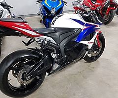 HONDA CBR600RR - Image 4/6
