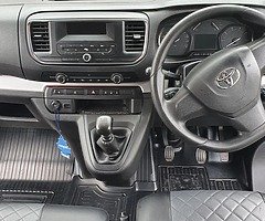 Toyota proace verso shuttle bus manual 2017 - Image 9/10