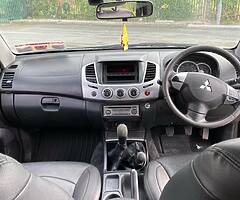 Mitsubishi challenger L200 jeep - Image 8/10