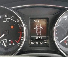 Skoda Superb 2011 - Image 8/10