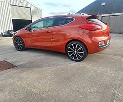 2013 KIA C'EED// 1.4 CRDI// NEW NCT //  TANGO ORANGE - Image 6/10