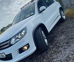 R Line Volkswagen Tiguan - Image 4/8