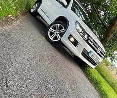R Line Volkswagen Tiguan - Image 8/8