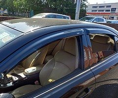 Lexus is220d - Image 9/10