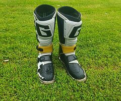 Gaerne SG12 MX Motocross Boots EU44 Uk9 no alpinestar
