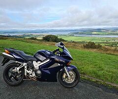 2004 Honda VFR - Image 3/9