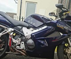 2004 Honda VFR - Image 5/9