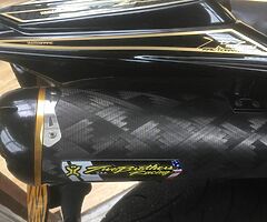 2010 yamaha r1 Big Bang model  black and gold - Image 10/10