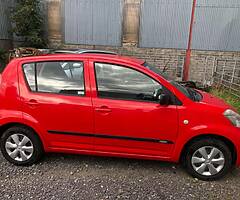 Daihatsu sirion manual - Image 6/10