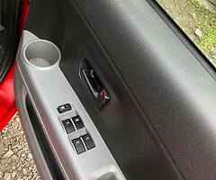 Daihatsu sirion manual - Image 8/10