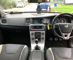 Stunning 2012 Volvo S60 R-Design 2ltr Diesel 163BHP - Image 7/10