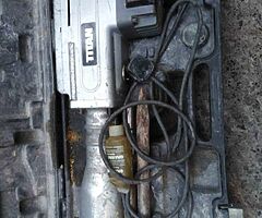 Titan concrete breaker