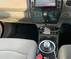 Electric Nissan Leaf - Image 6/9