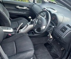 Toyota auris - Image 6/9