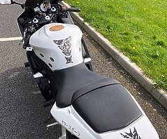 YAMAHA R6 - Image 4/6