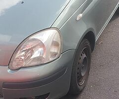 Toyota yaris 2005