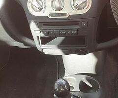 Toyota yaris 2005 - Image 5/8