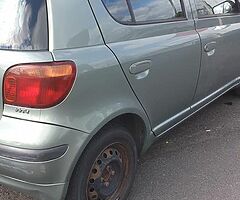 Toyota yaris 2005 - Image 6/8