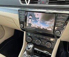 Skoda Superb 2016 - Image 8/9