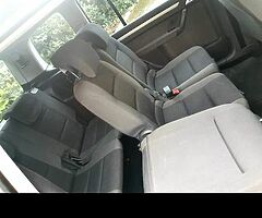 Vw touran 7 seats 1.6 diesel Bluemotion technology
1 owner
81 k miles
Manual - Image 4/10