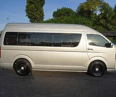 Toyota Hiace Commuter