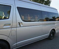 Toyota Hiace Commuter - Image 9/10