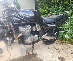 Motorcycle for breaking - Image 4/7