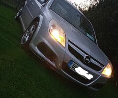 2009 Opel Vectra for sale clean car inside out nctd till  4th month of  2022 only 247000 Kms on it