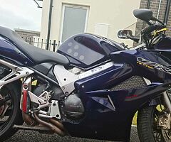 2004 Honda VFR - Image 4/9