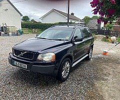 2005 Volvo XC90.  Crew cabbed - Image 3/9
