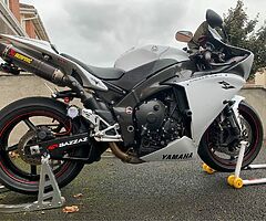 Yamaha R1 Big Bang
