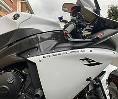 Yamaha R1 Big Bang - Image 4/10