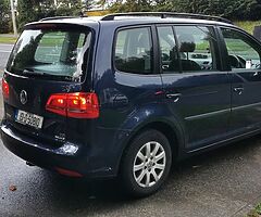 Vw touran 7 seats 1.6 diesel Bluemotion technology
1 owner
81 k miles
Manual - Image 4/10