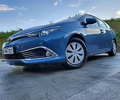 Low mileage Toyota Auris 1.4 D4D - Image 7/8