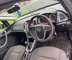 2013 Vauxhall Astra 1.7 - Image 4/6